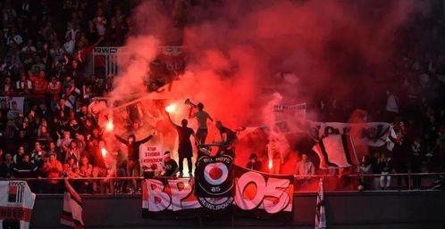 全面失控：荷兰小镇派对之乱,荷兰小镇派对惊魂夜